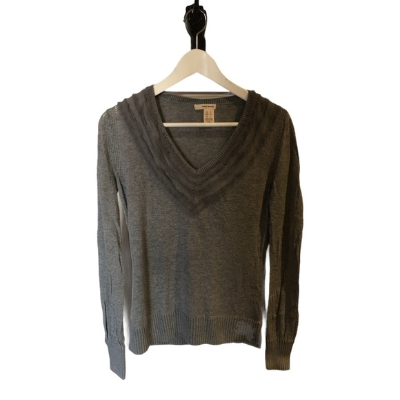 DKNY Gray Vneck sweater Small - Picture 2 of 6